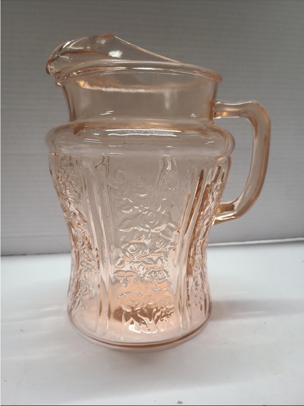 Vintage Pink Depression Glass Pitcher - Sharon by Federal Glass
Like new!